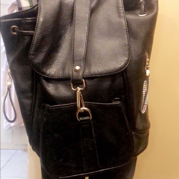 Black backpack - Picture 10 of 11